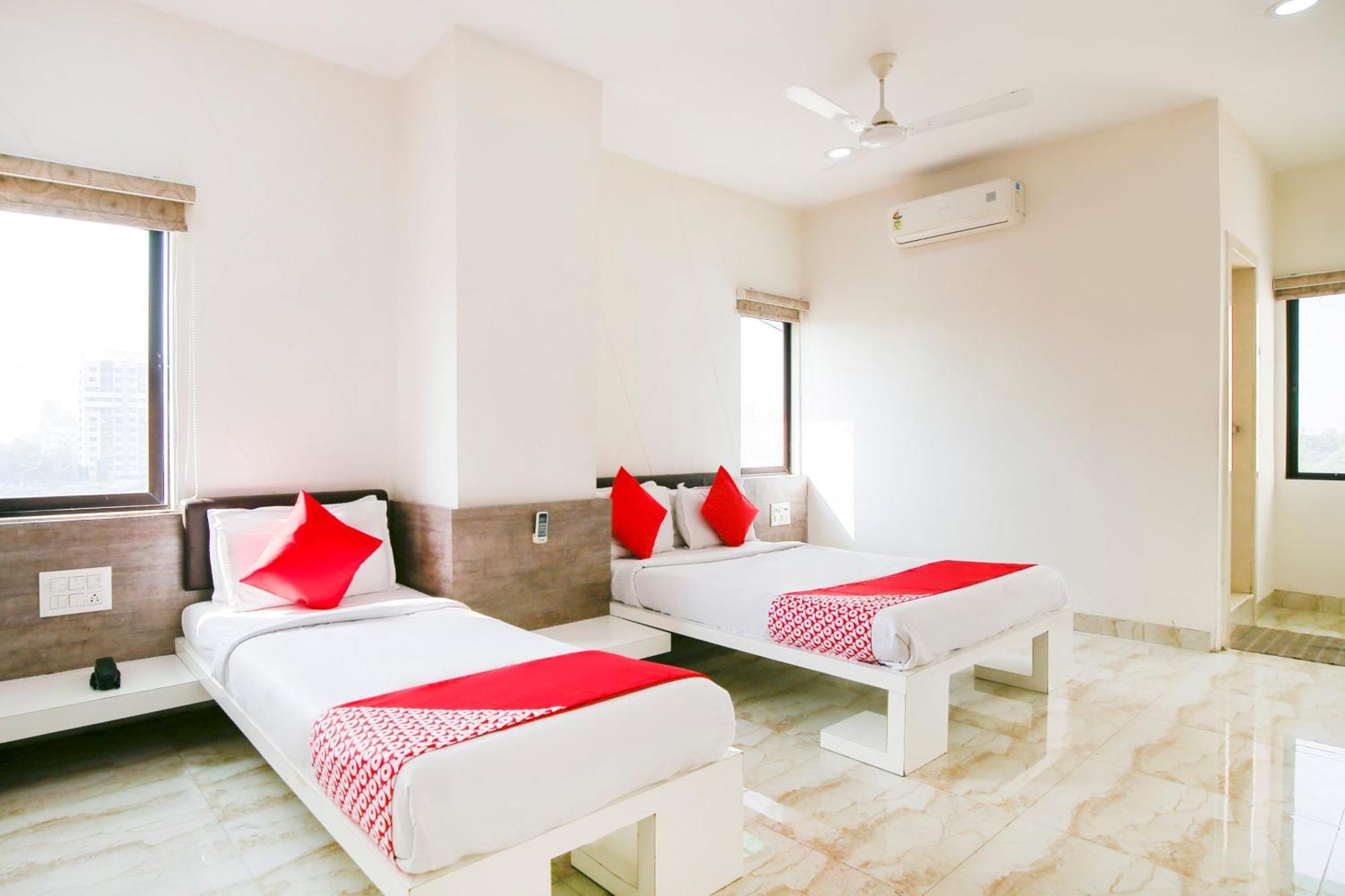 Hotel O Shiv Vatika Banquet & Rooms Bhatha Esterno foto