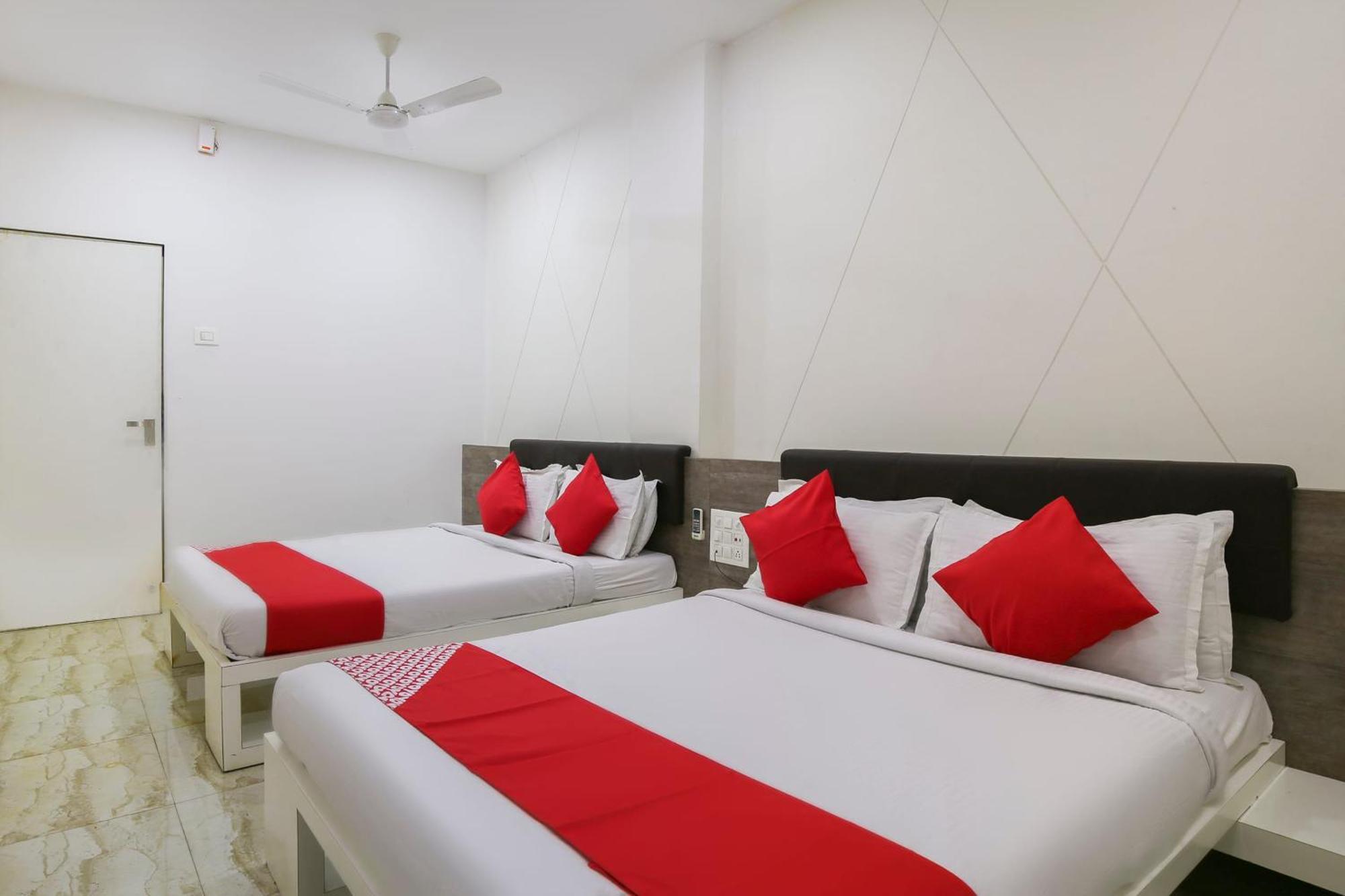 Hotel O Shiv Vatika Banquet & Rooms Bhatha Esterno foto