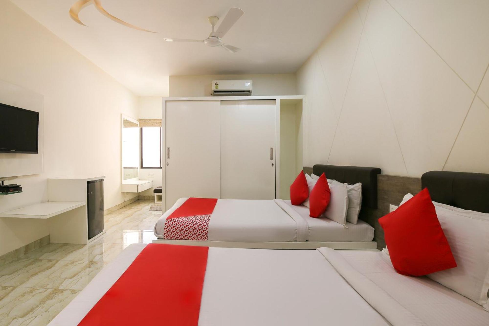 Hotel O Shiv Vatika Banquet & Rooms Bhatha Esterno foto