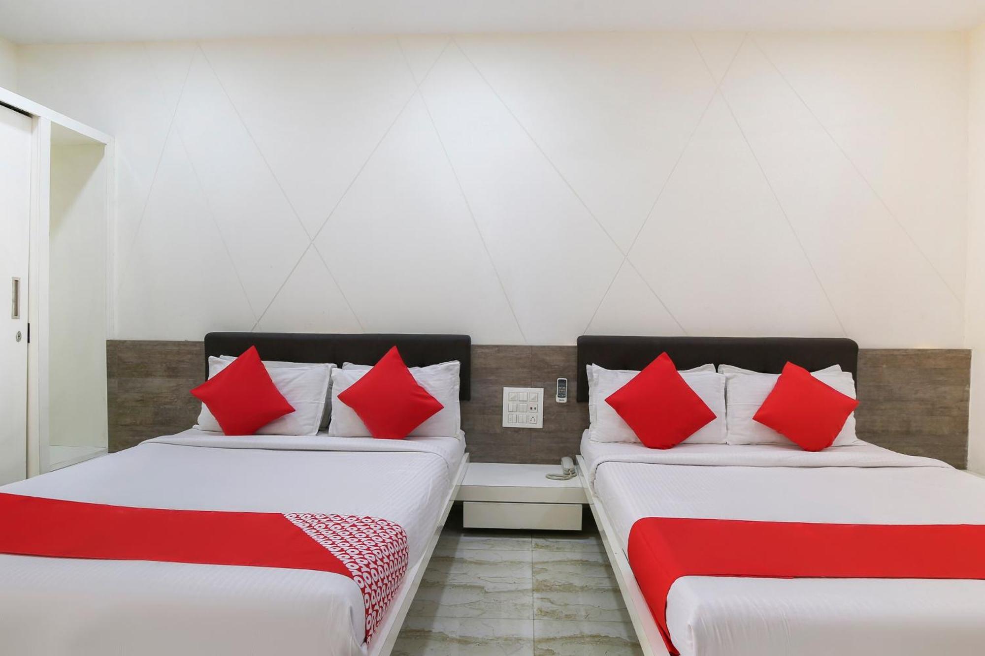 Hotel O Shiv Vatika Banquet & Rooms Bhatha Esterno foto