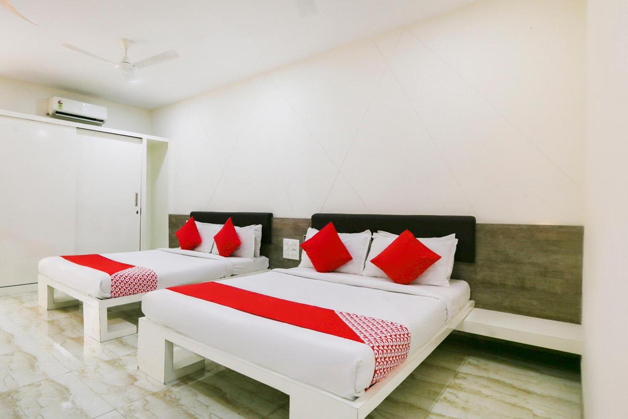 Hotel O Shiv Vatika Banquet & Rooms Bhatha Esterno foto