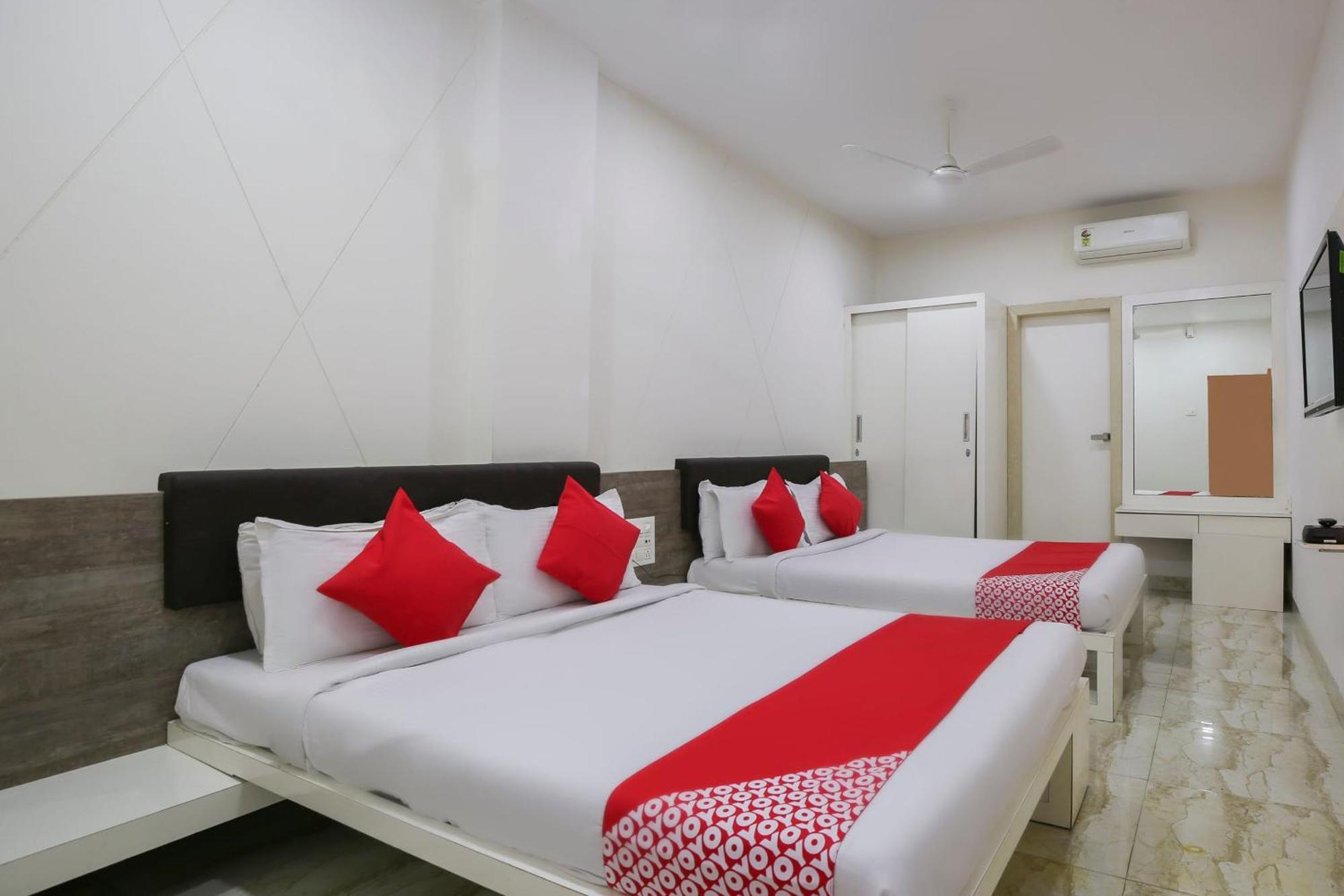 Hotel O Shiv Vatika Banquet & Rooms Bhatha Esterno foto